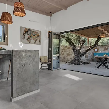 Holiday home Natura Oliva House